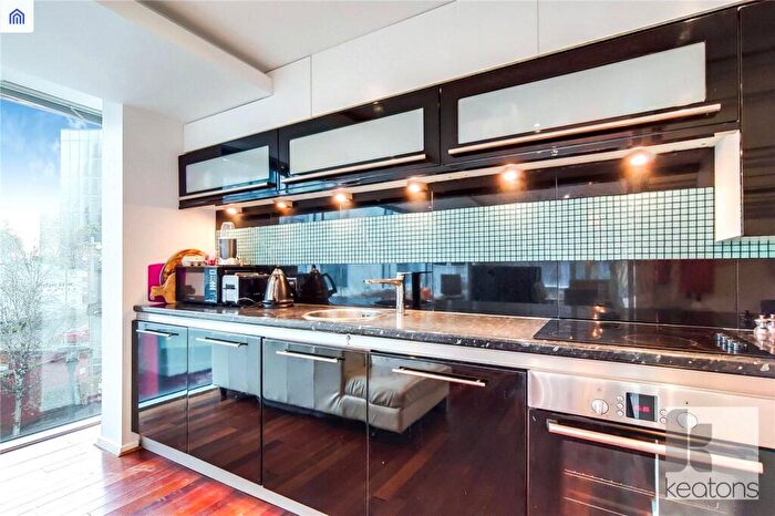 2 Bedroom Flat For Sale In The Q Building, The Grove, Stratford, London, E15
