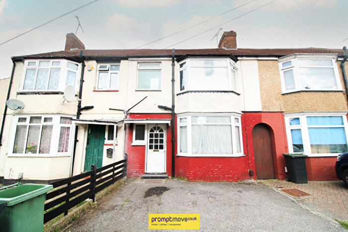 3 Bedroom Terraced House To Rent In Shelley Road Luton  Ja, LU4
