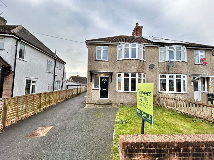 3 Bedroom Semi-Detached House For Sale In Cedar Grove, Yeovil, Somerset, BA21