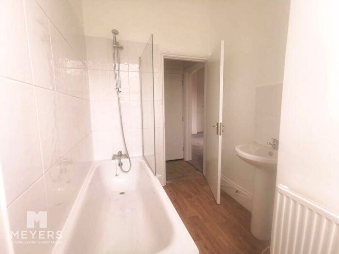 2 Bedroom Apartment To Rent In Seabourne Road, Southbourne, BH5