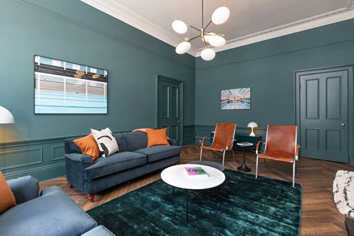 2 Bedroom Flat To Rent In Dundas Street, New Town, Edinburgh, EH3