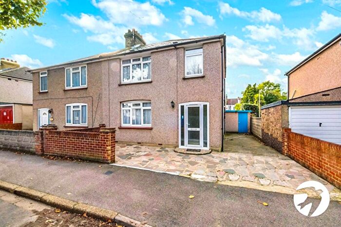 3 Bedroom Semi-Detached House To Rent In Eynsford Road, Greenhithe, DA9