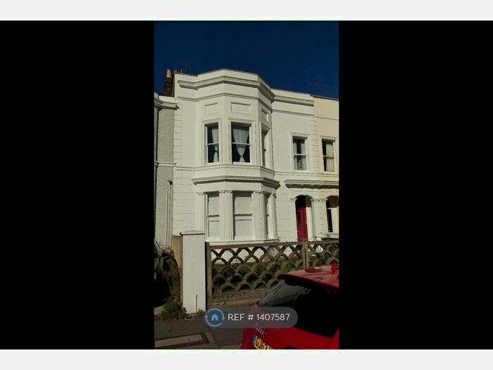 1 Bedroom Flat To Rent In Burrage Road, London, SE18