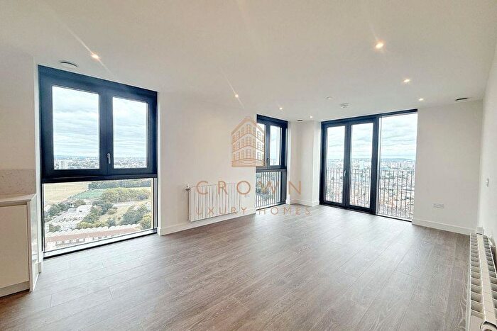 2 Bedroom Flat To Rent In Menara Point, Twelve Tree Park, E16