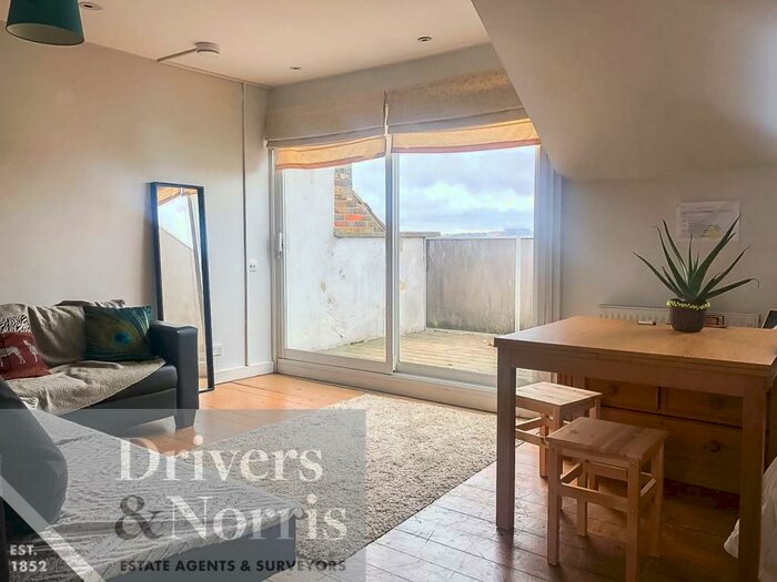 3 Bedroom Apartment To Rent In North Villa, Camden Square, Camden, London, NW1