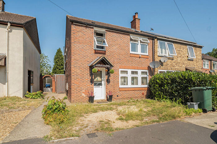 3 Bedroom End Of Terrace House For Sale In Queens Avenue, Kidlington, OX5