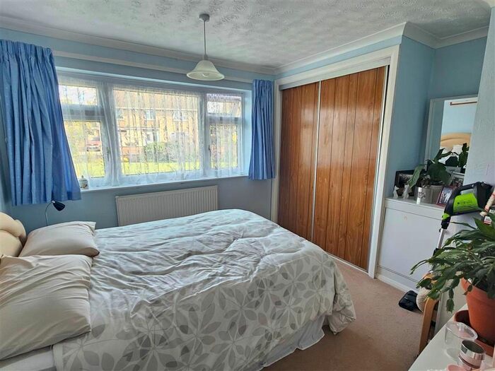 3 Bedroom Detached Bungalow For Sale In Gaynor Close, Wymondham, NR18