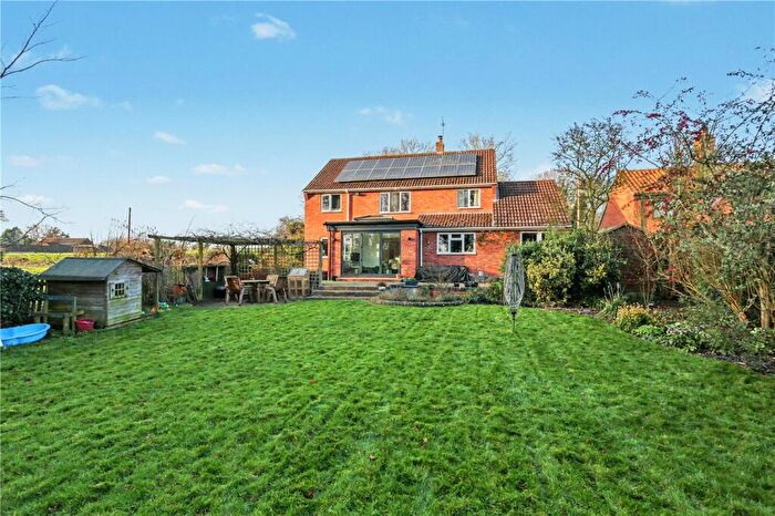 4 Bedroom Detached House For Sale In Bawburgh Road, Marlingford, Norwich, Norfolk, NR9