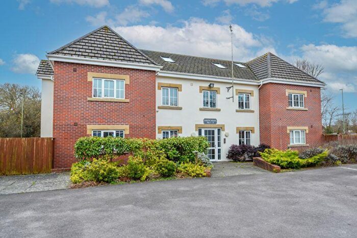 1 Bedroom Detached House For Sale In Ladybridge Road, Purbrook, PO7