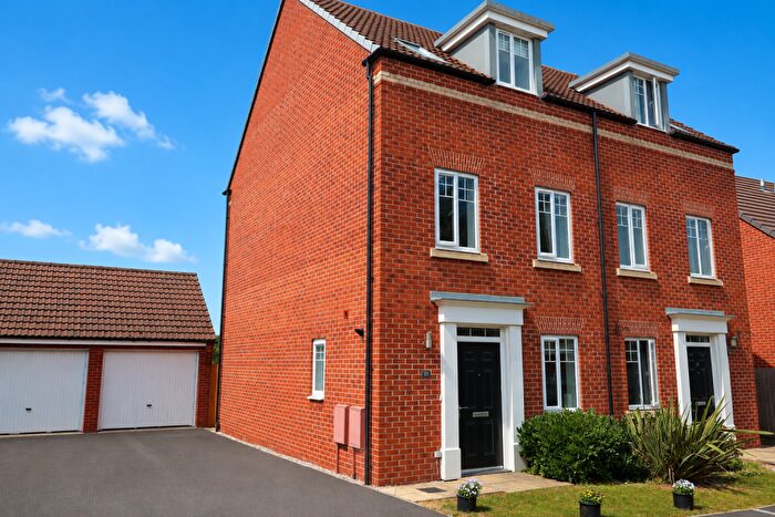 4 Bedroom Semi-Detached House For Sale In The Vineyards, Coxley, BA5