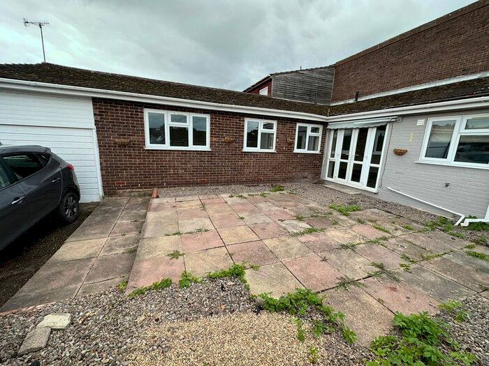 3 Bedroom Bungalow To Rent In Crossways, Peterchurch, Hereford, HR2