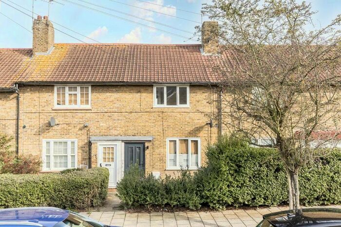 2 Bedroom Property To Rent In Huntingfield Road, London, SW15