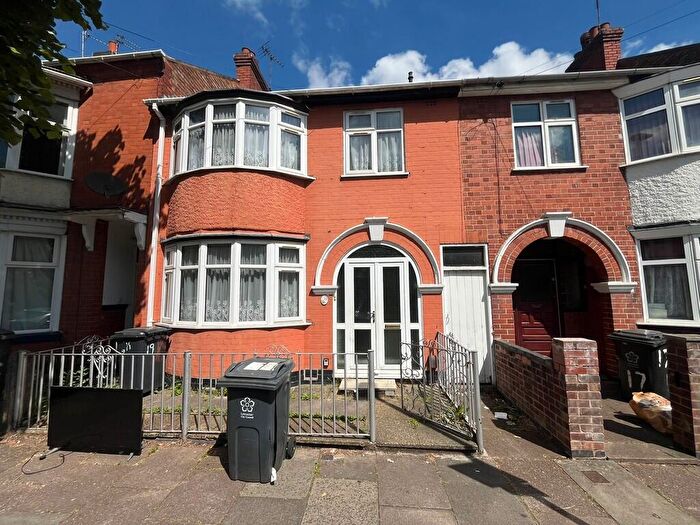 4 Bedroom Terraced House To Rent In Harrow Road, Leicester, LE3