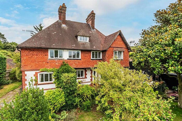 2 Bedroom Terraced House For Sale In High Street, Limpsfield, RH8