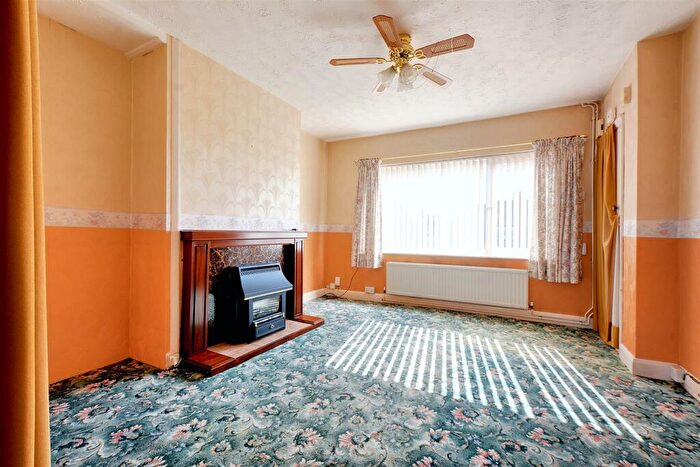 2 Bedroom Semi-Detached House For Sale In Coppice Road, Arnold, Nottingham, NG5