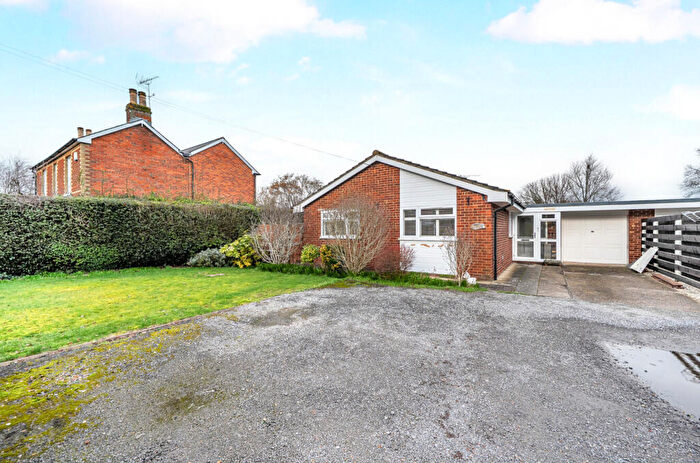 3 Bedroom Bungalow For Sale In St. Johns Hill Road, Woking, Surrey, GU21