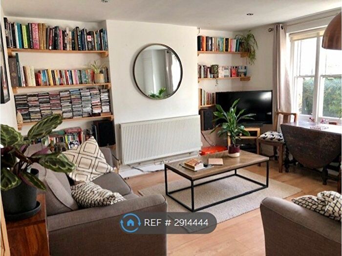 2 Bedroom Maisonette To Rent In Courthill Road, London, SE13