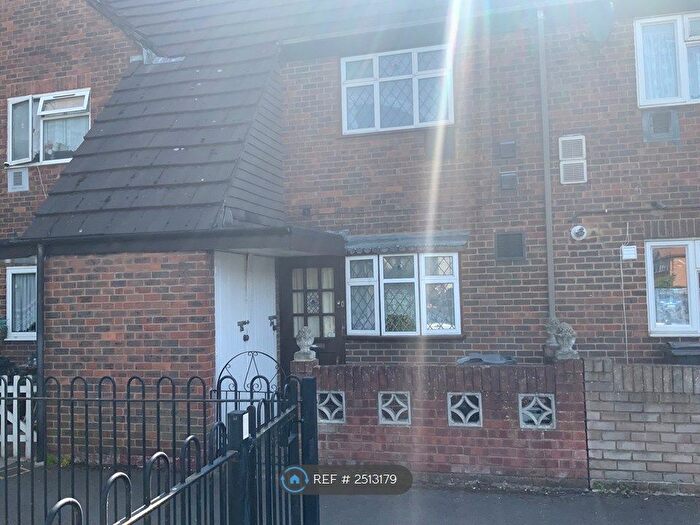 2 Bedroom Terraced House To Rent In Tivoli Road, Hounslow, TW4