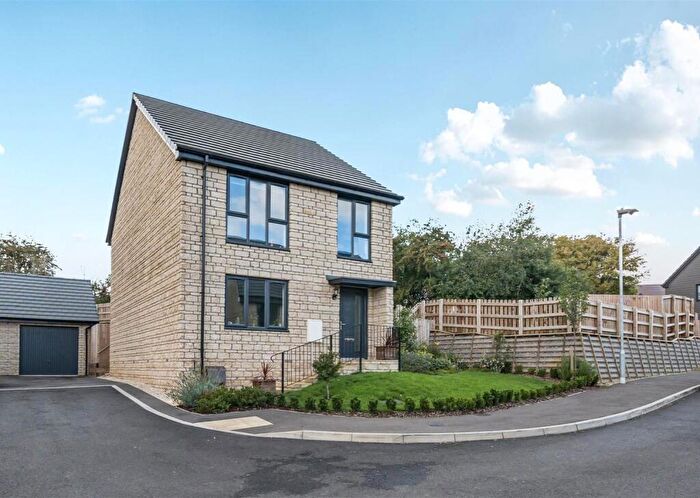 4 Bedroom Detached House For Sale In Herdsman Close, Chippenham, SN14