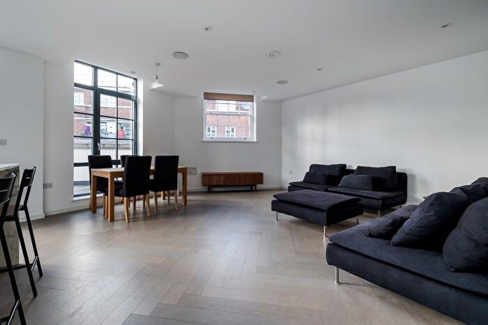 3 Bedroom Flat To Rent In Webber Street, Borough, SE1