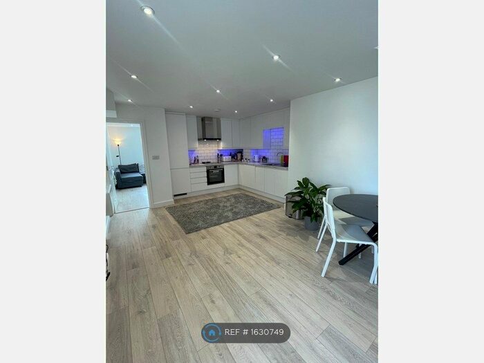 3 Bedroom Flat To Rent In Ranmoor Road, Sheffield, S10