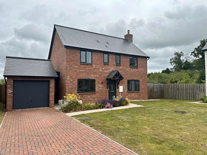 4 Bedroom Detached House To Rent In The Vines, Redmarley, Gloucester, GL19