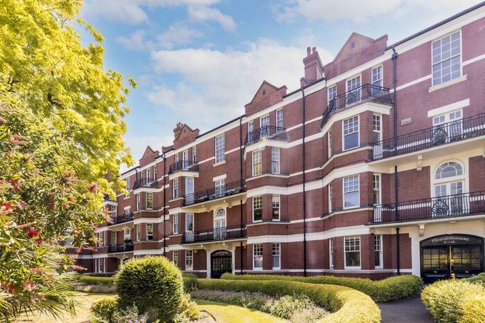 2 Bedroom Flat To Rent In Chiswick High Road, London, W4