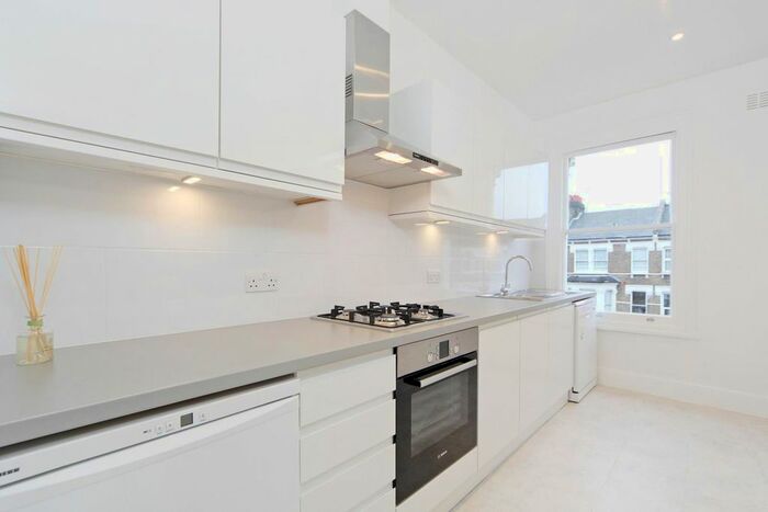3 Bedroom Flat To Rent In Fernhead Road, London, W9