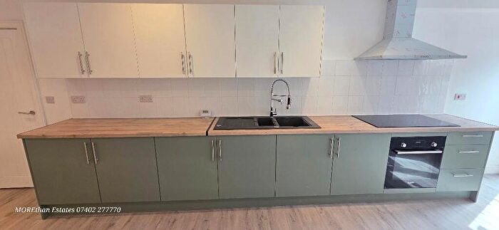 5 Bedroom House To Rent In Scarsdale Road, Manchester, M14
