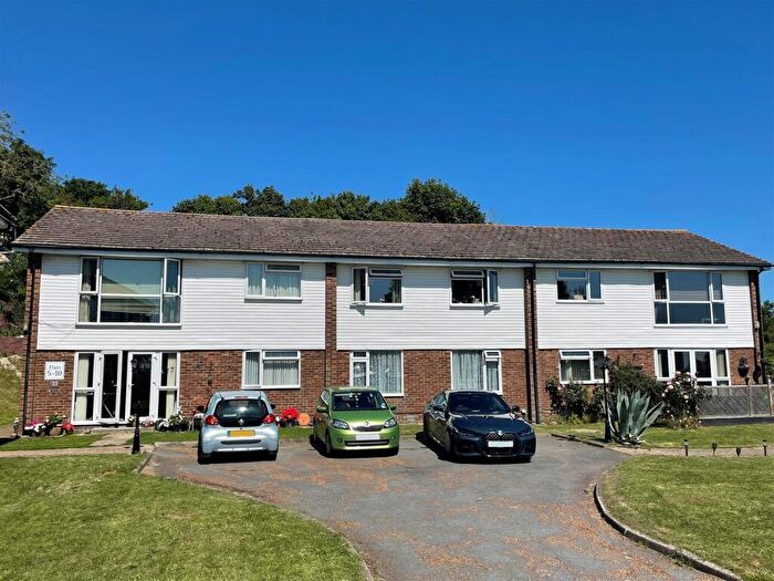 1 Bedroom Flat To Rent In Spring Hill Court, Ventnor, PO38