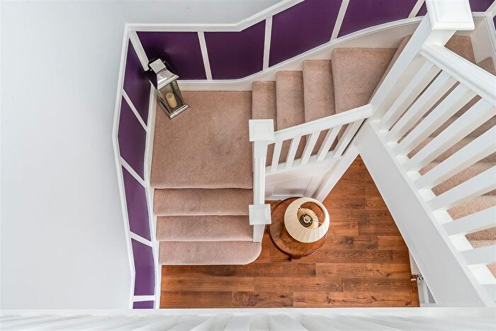 4 Bedroom Detached House For Sale In Agates Lane, Ashtead, KT21