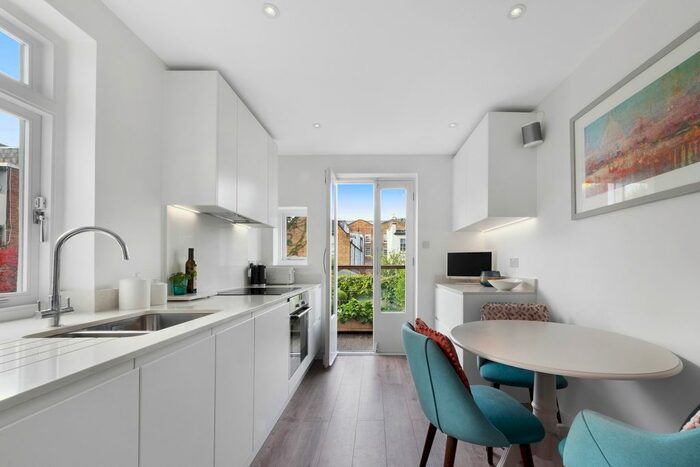 1 Bedroom Flat To Rent In Norland Square, London, W11