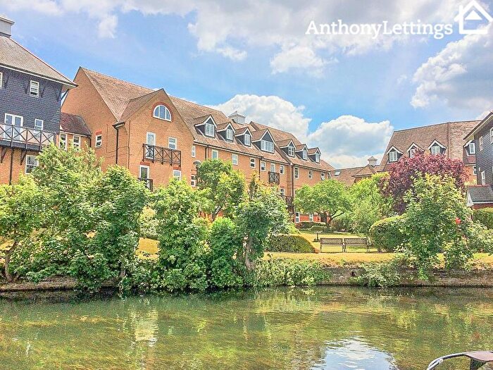 2 Bedroom Flat To Rent In Mitre Court, Railway Street, Hertford, SG14