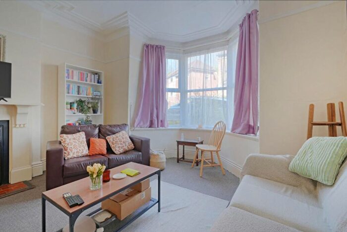 1 Bedroom Flat To Rent In Flat, Harcourt Road, Crookesmoor, S10