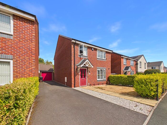 4 Bedroom Detached House For Sale In Booths Lane, Birmingham, B42