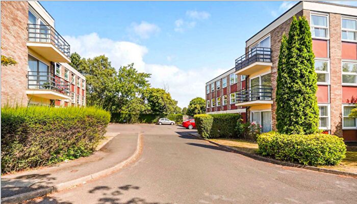 2 Bedroom Apartment To Rent In Park Close, Cutteslowe, OX2