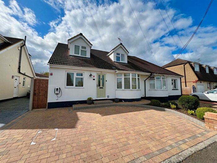 4 Bedroom Semi-Detached House For Sale In Delta Road, Hutton, Brentwood, CM13