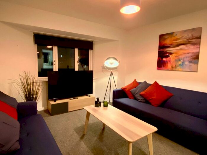 2 Bedroom Flat To Rent In Hanover Court, Glasgow, G1