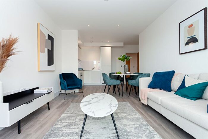 1 Bedroom Flat To Rent In Thames Road, London, E16