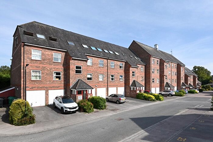 2 Bedroom Flat To Rent In Whitecross Gardens, Huntington Road, York, YO31