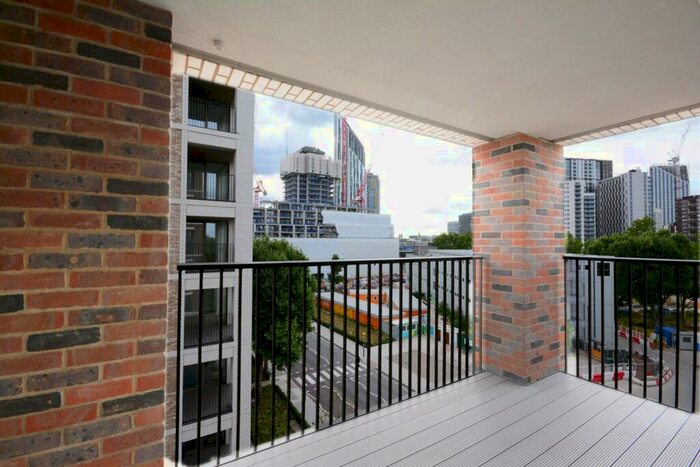 2 Bedroom Flat To Rent In Heygate Street, Elephant And Castle, SE17