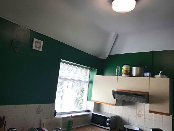 1 Bedroom Flat To Rent In North Hill Road, Leeds, LS6