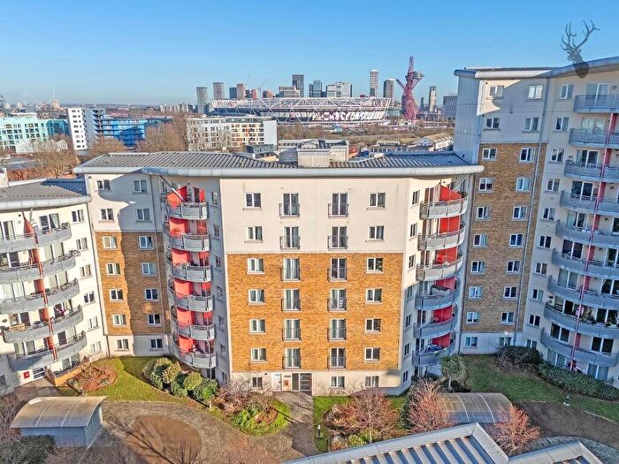 2 Bedroom Apartment To Rent In Pancras Way, Bow, E3