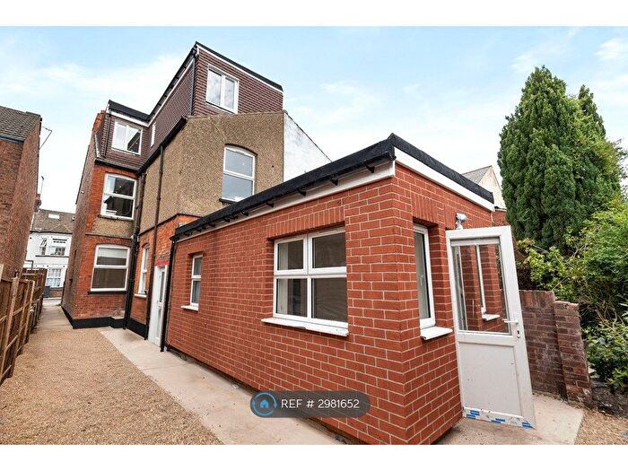 Studio To Rent In Reginald St, Luton, LU2