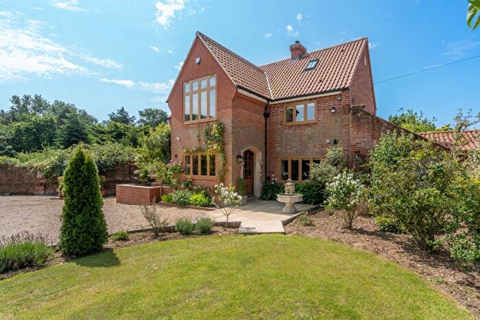 4 Bedroom Detached House For Sale In Norwich Road, Reepham, Norwich, NR10