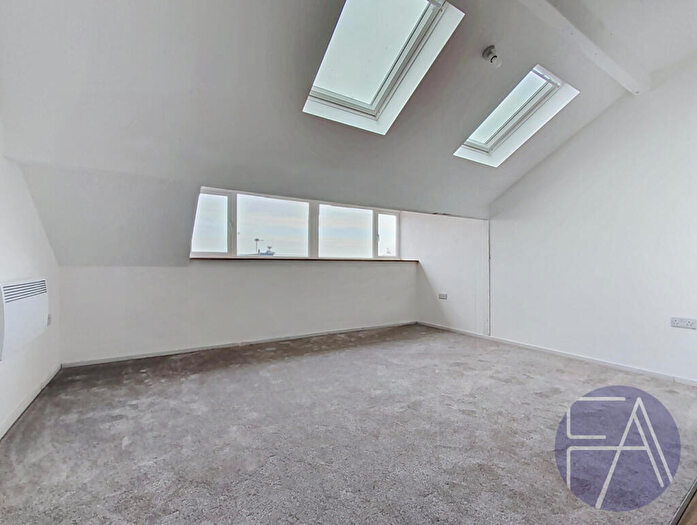3 Bedroom Penthouse To Rent In Tulketh Street, PR8