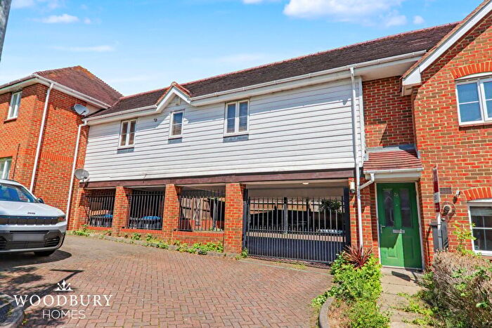 1 Bedroom Flat To Rent In St Nicholas Place, Loughton, IG10