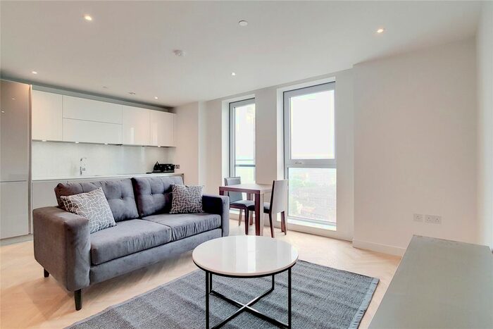 Studio To Rent In Southwark Bridge Road, London, SE1