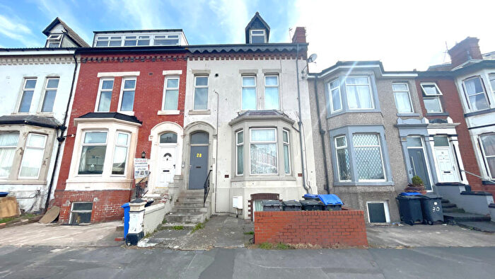 1 Bedroom Flat To Rent In Regent Road, Blackpool, Lancashire, FY1