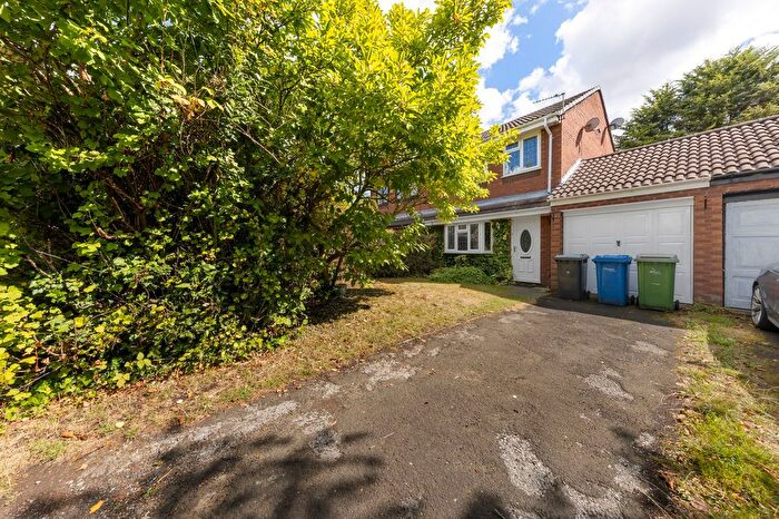 3 Bedroom Semi Detached House For Sale In Gilderdale Close, Birchwood, WA3